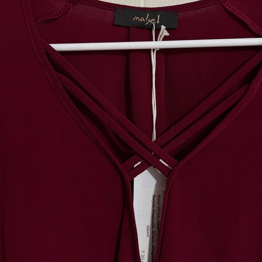 Elegant Burgundy Blouse - Picture 3 of 6